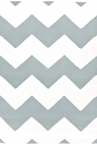 light blue chevron indoor/outdoor rug (2' x 3')